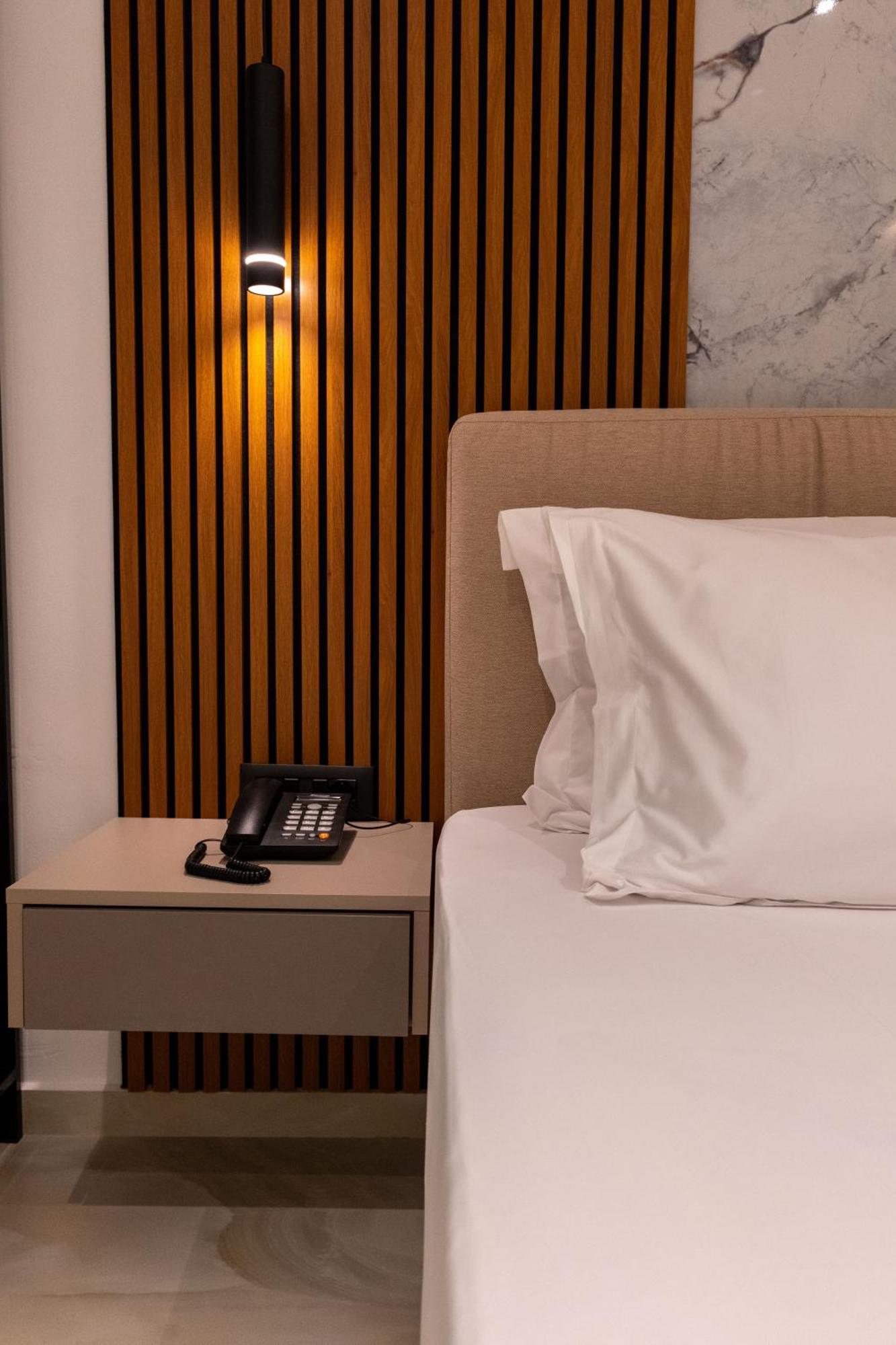 Litan Hotel Sarandë Exteriér fotografie