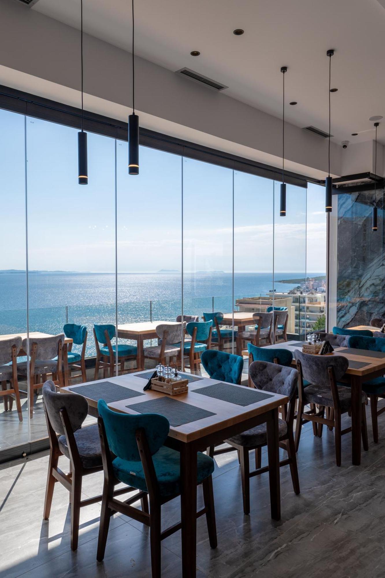 Litan Hotel Sarandë Exteriér fotografie