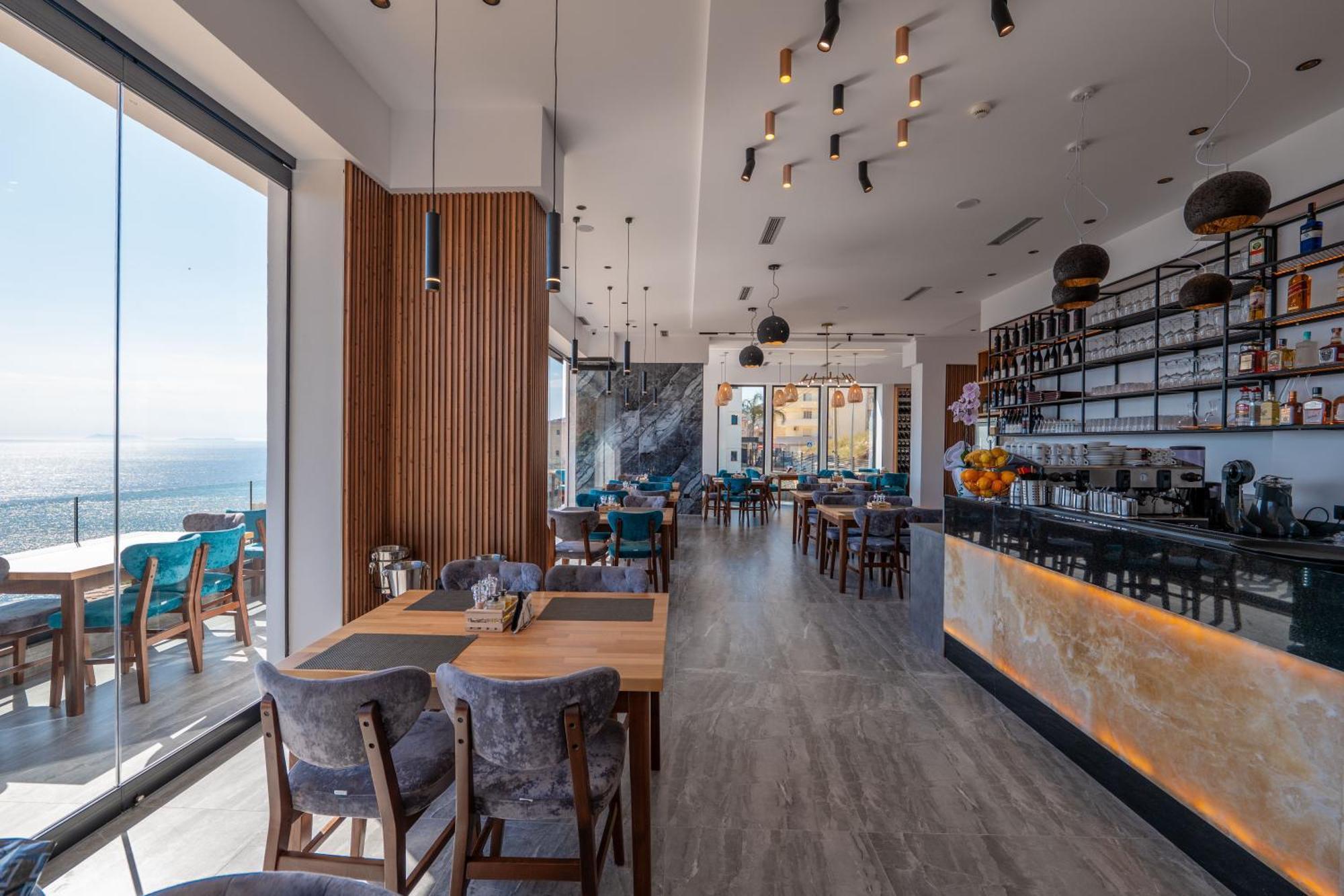 Litan Hotel Sarandë Exteriér fotografie