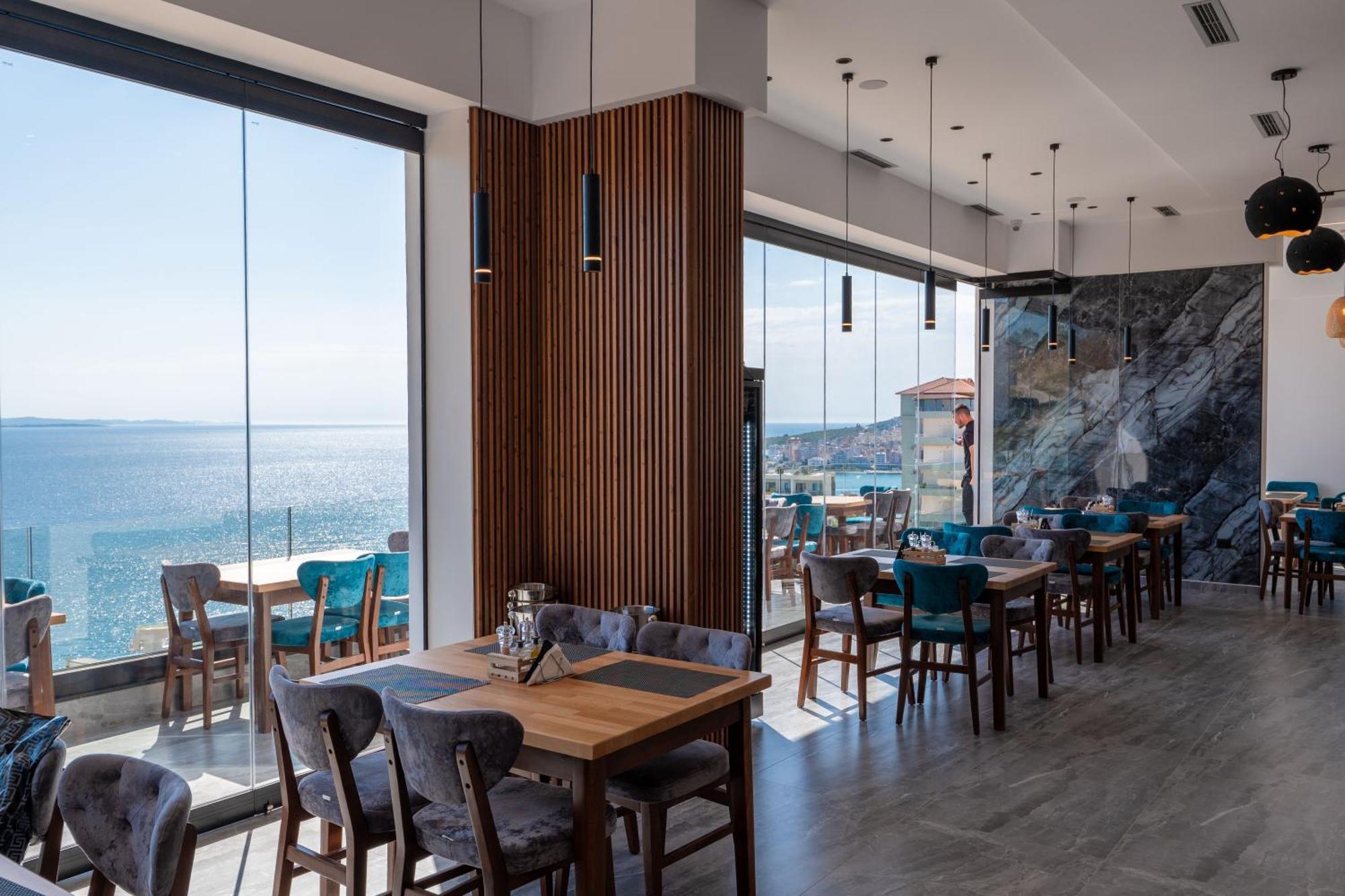 Litan Hotel Sarandë Exteriér fotografie