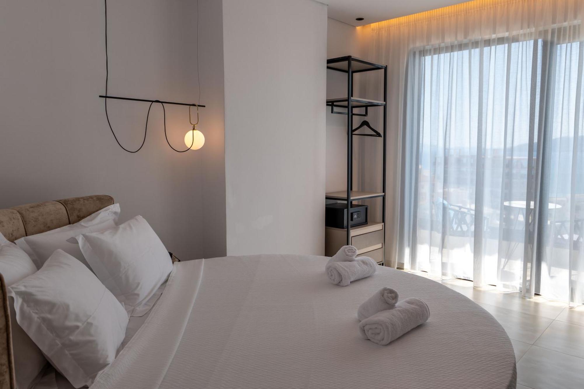 Litan Hotel Sarandë Exteriér fotografie