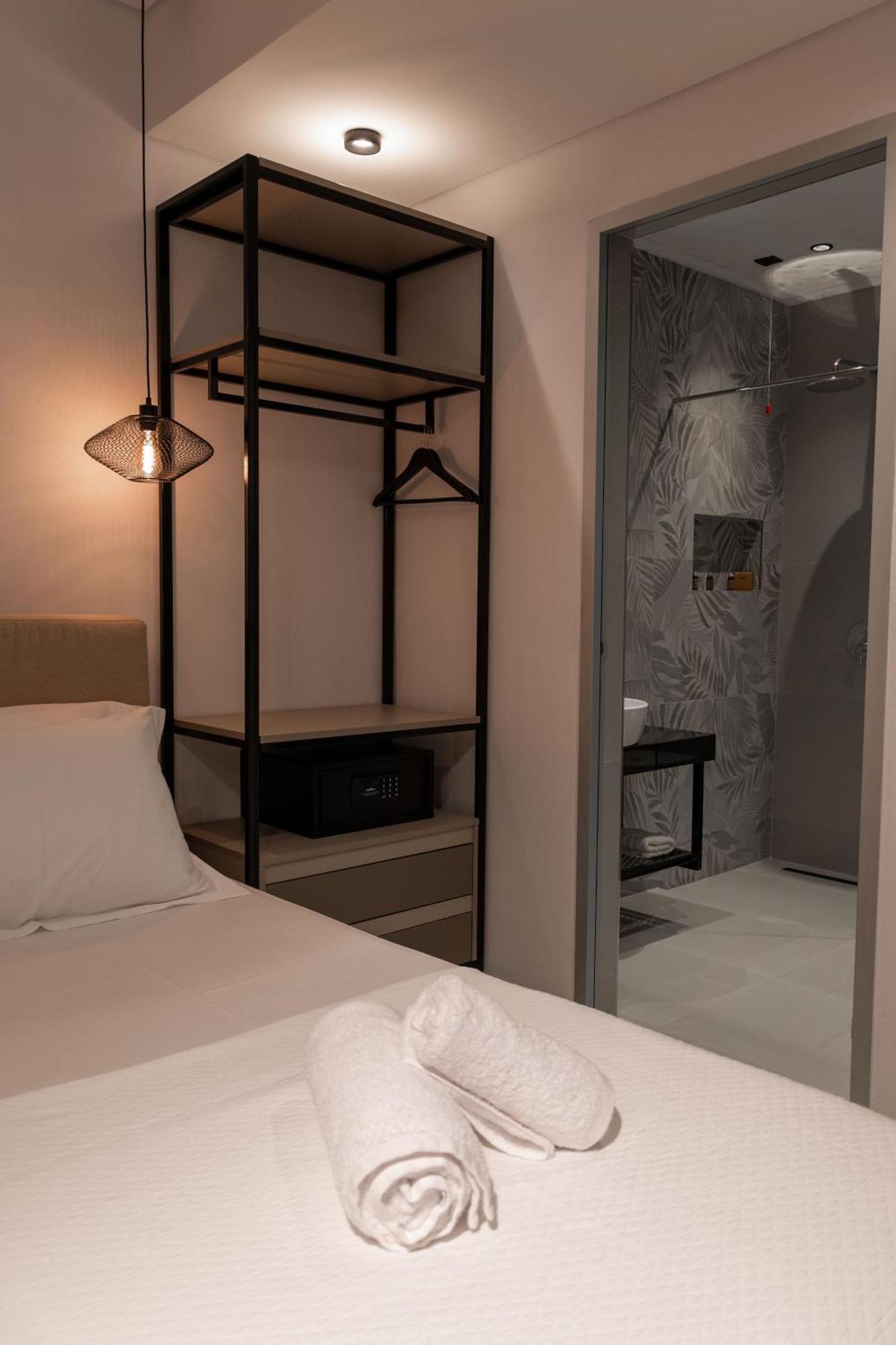Litan Hotel Sarandë Exteriér fotografie