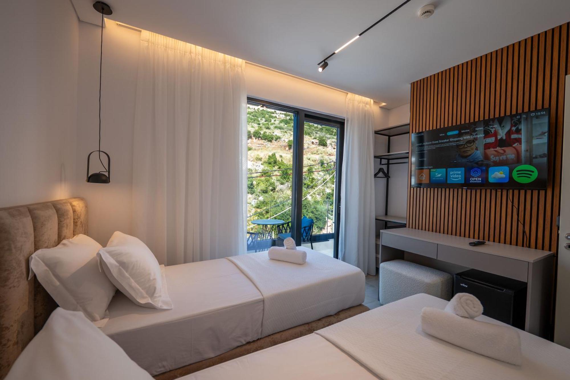 Litan Hotel Sarandë Exteriér fotografie