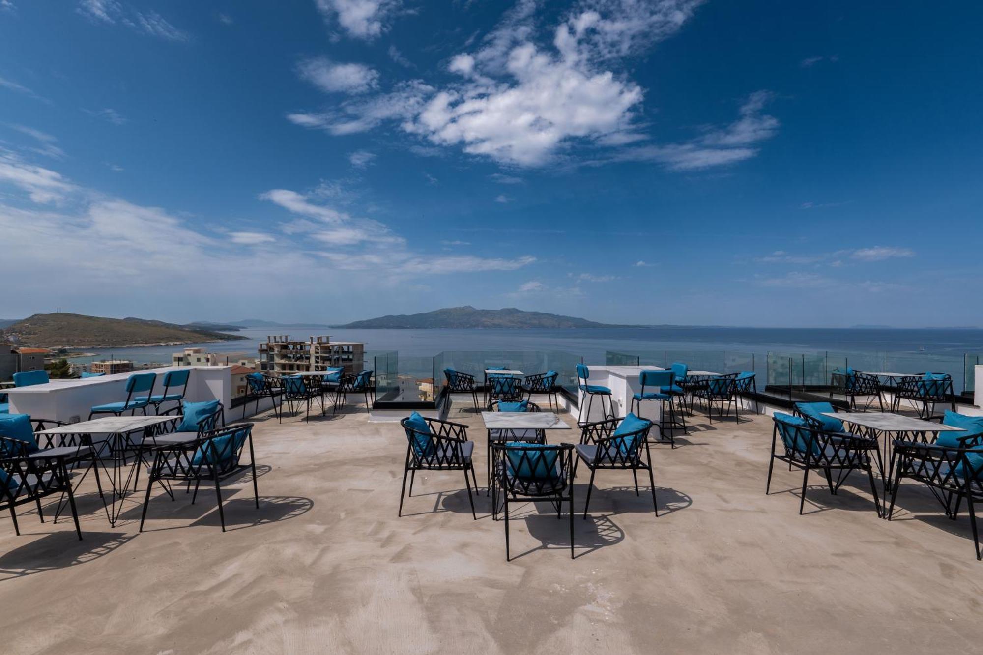 Litan Hotel Sarandë Exteriér fotografie