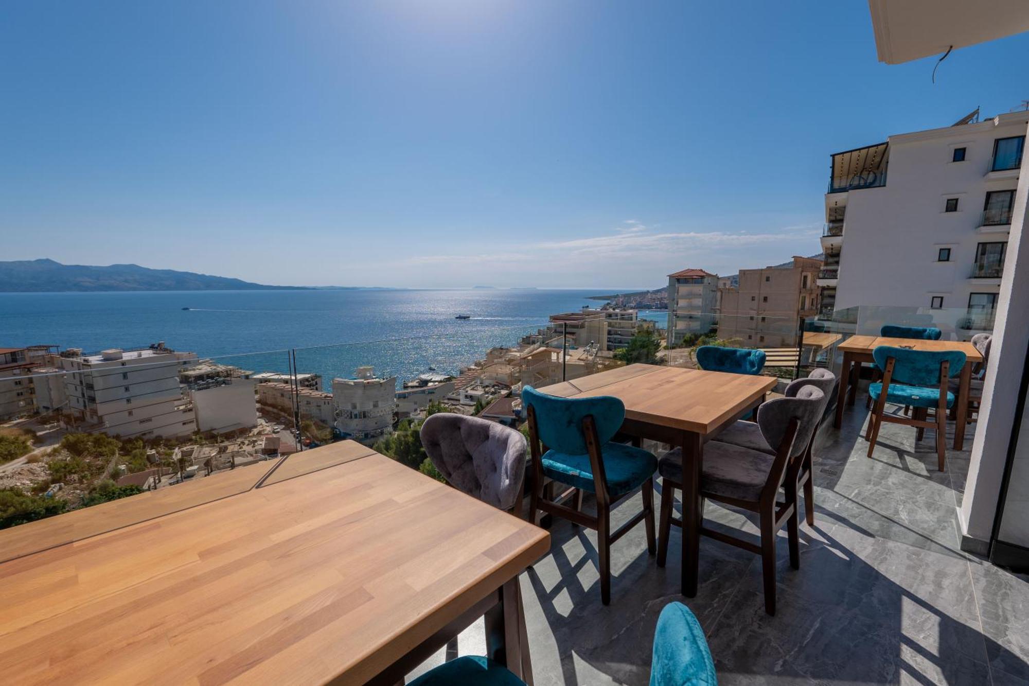 Litan Hotel Sarandë Exteriér fotografie