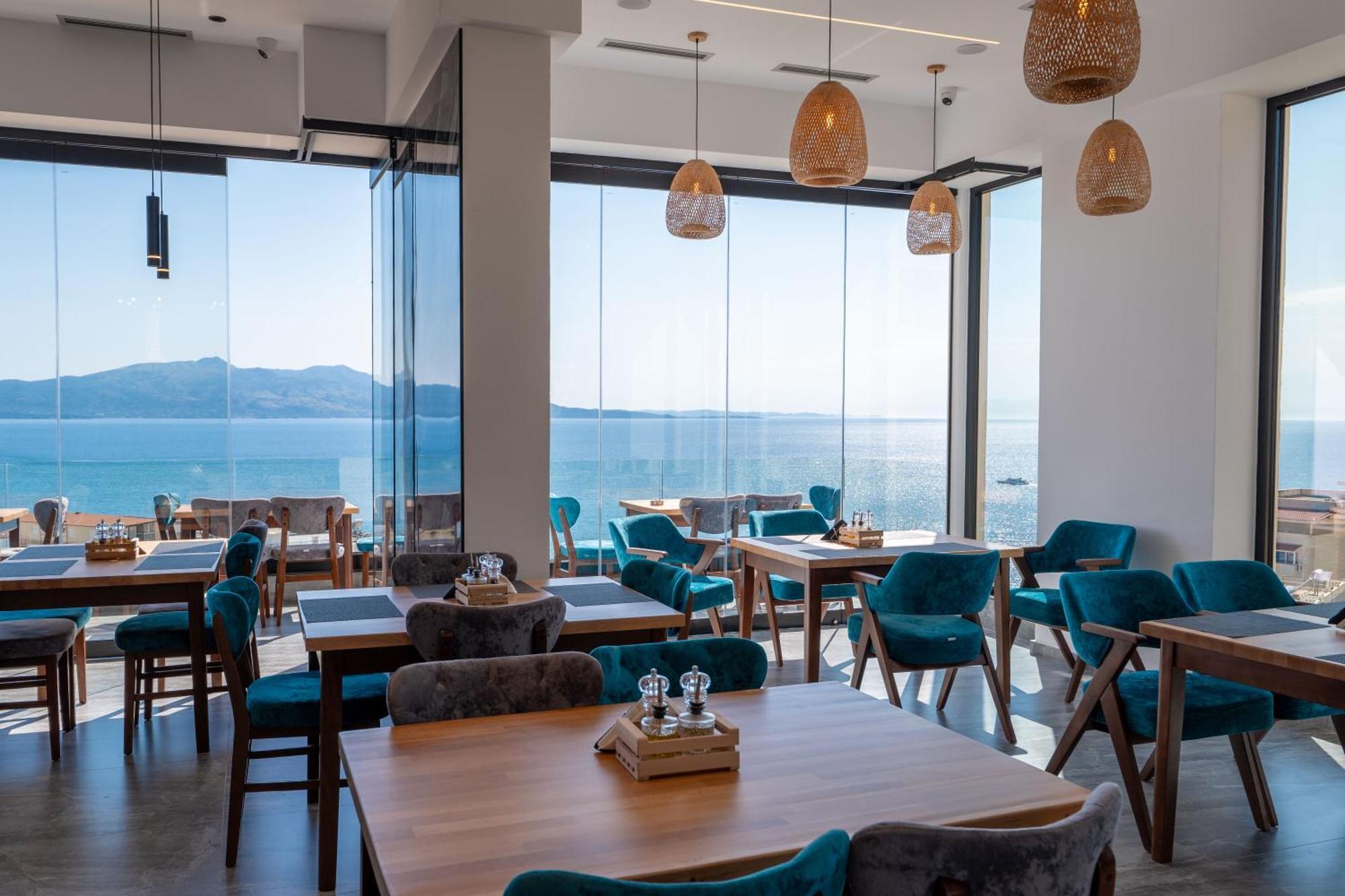 Litan Hotel Sarandë Exteriér fotografie
